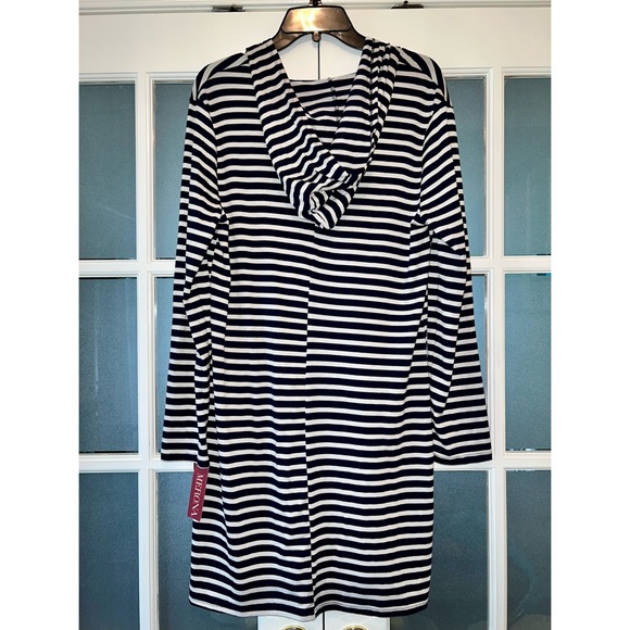 ✨NWT✨ MERONA LONG SLEEVE NAVY BLUE & WHITE STRIPPED SWIMSUIT COVERUP ⚓️🤍💙 - Picture 2 of 4